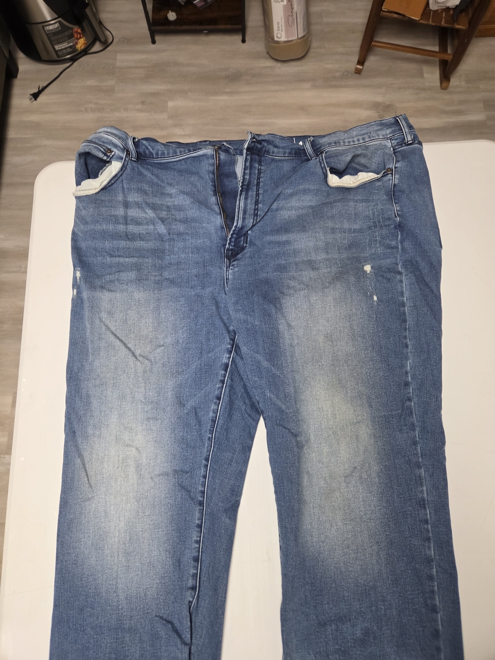 Arizona Jean Company Light Blue Relaxed Fit Jeans
